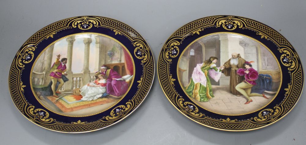 A pair of Vienna style porcelain cabinet plates, decorated with Romeo und Julie, and Othello Seine Abenteuer Erzahlend, 25.5cm